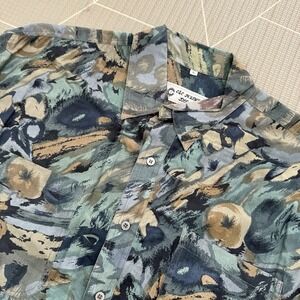 C&C Textiles Hawaiian Abstract Shirt Mens Large 100% Silk Button Up Short Sleeve